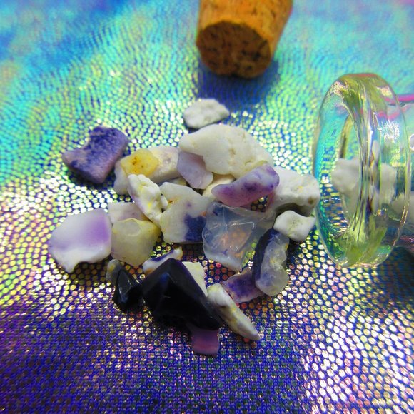 Tiffany Stone Gemstone Chips In A Bottle Embellishments Natural Semi Precious - Picture 1 of 3